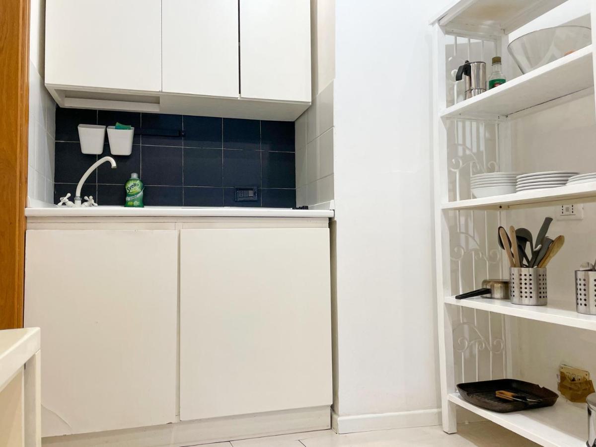 Colosseo 13 Boutique Apartment Rome Bagian luar foto